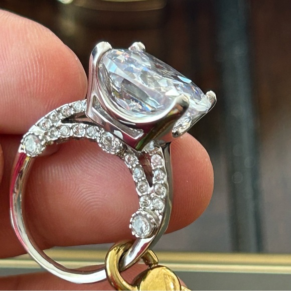 Juicy Couture engagement ring charm - Picture 5 of 5
